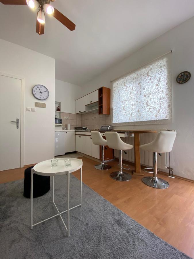 Apartment Andreja セニ エクステリア 写真